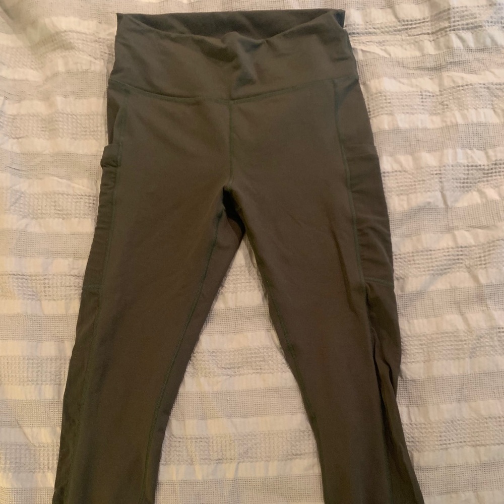 Fabletics crop leggings
